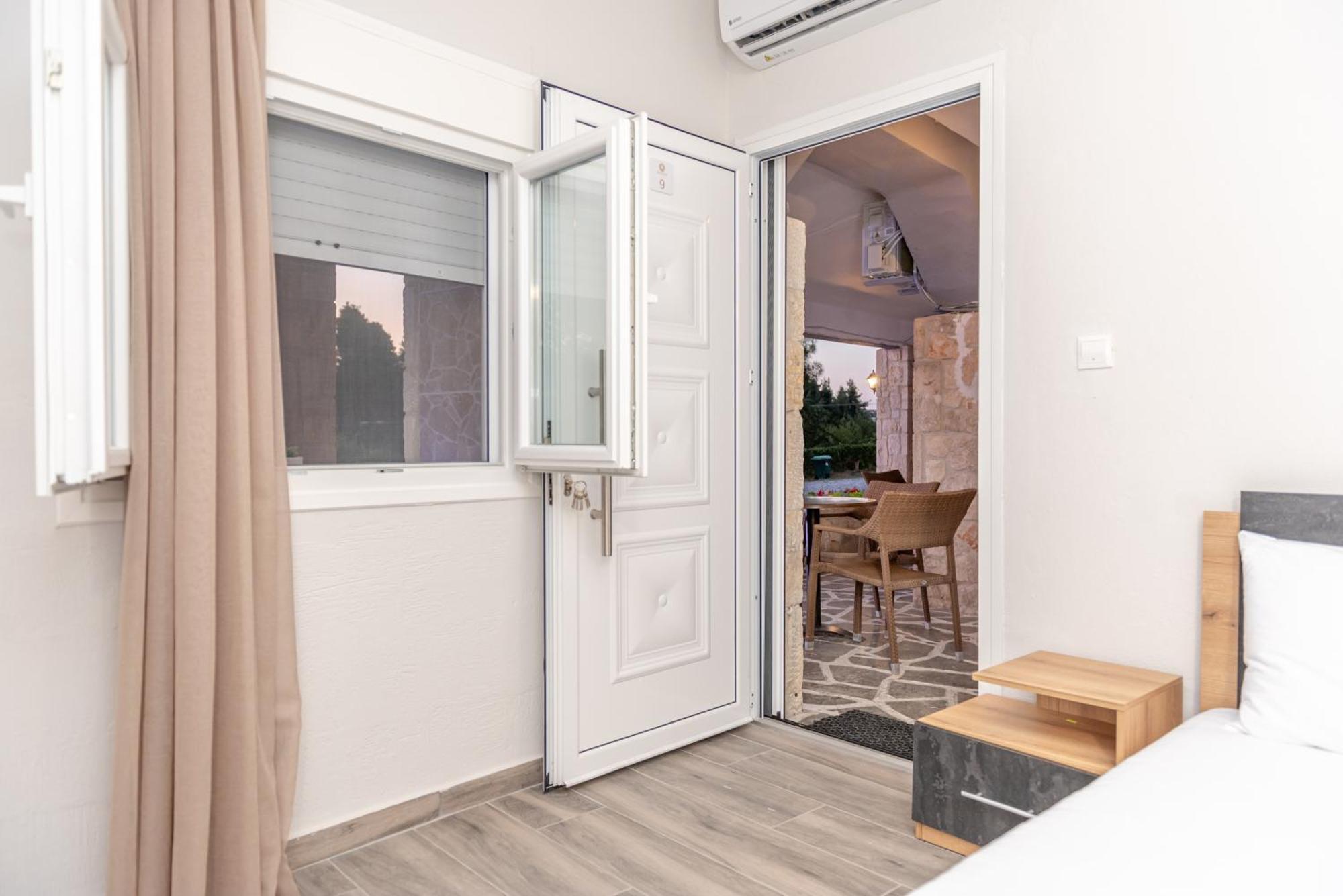 Medusa Rooms Kallithea  Luaran gambar